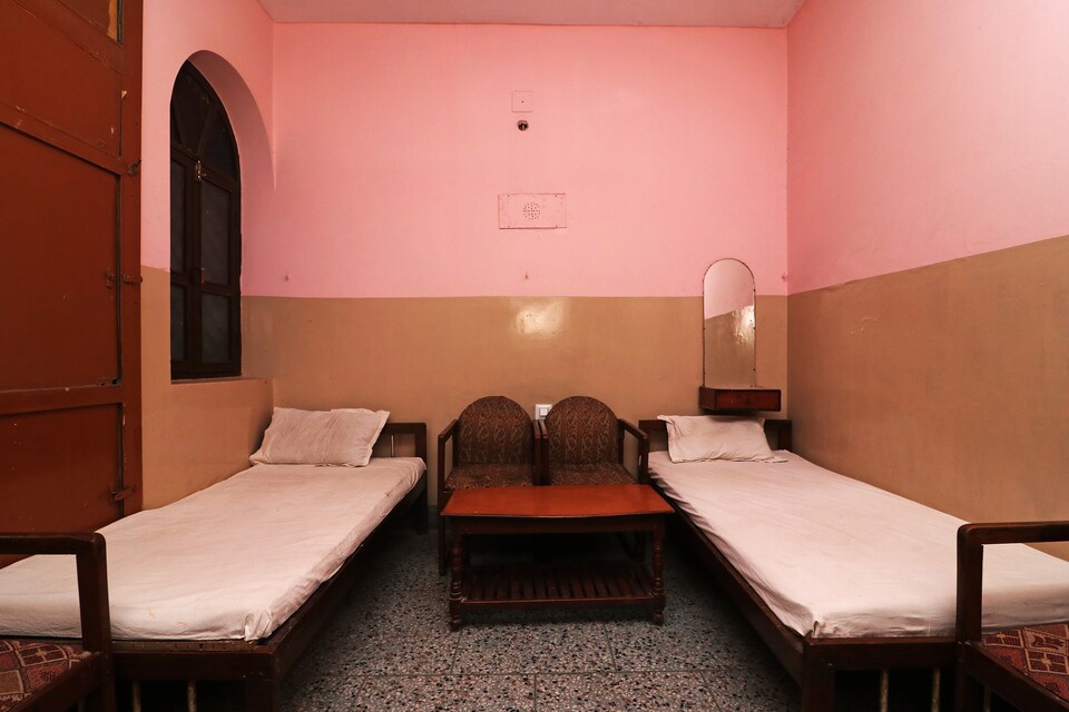 SPOT ON 36841 Hotel Vasundhara, Gaya Railway Station, Bodhgaya