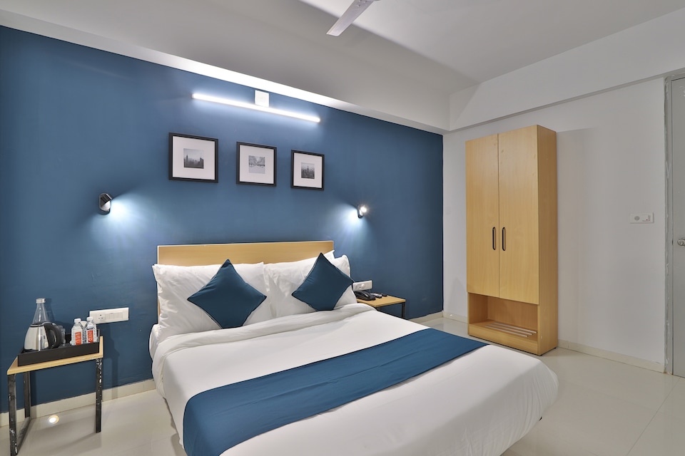 OYO SilverKey Antilla 1, Vastrapur Ahmedabad, Ahmedabad