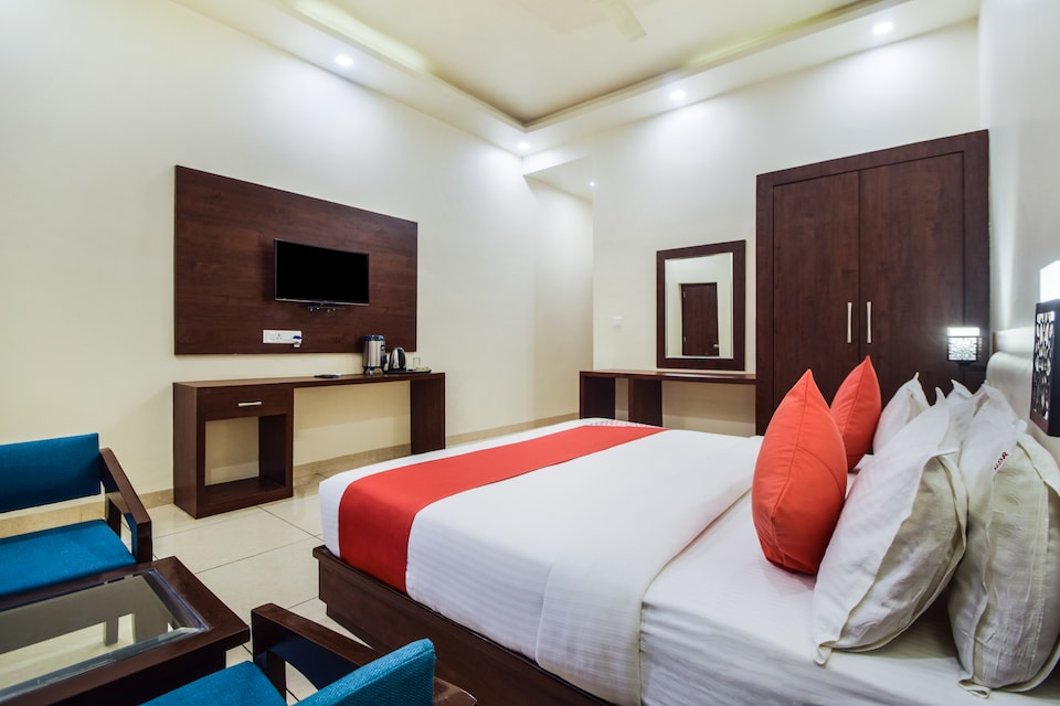 OYO 36851 Hotel Silver Retreat, Gulab Bagh, Udaipur