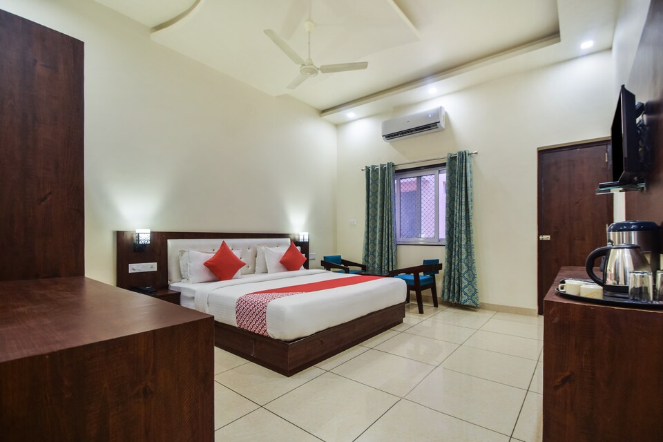 OYO 36851 Hotel Silver Retreat, Gulab Bagh, Udaipur
