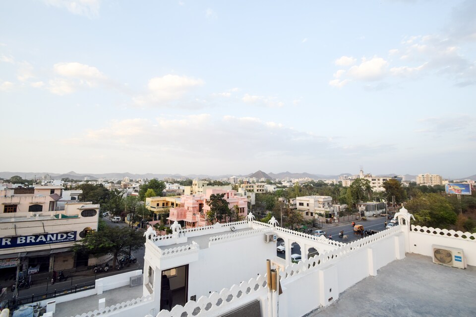 OYO 36851 Hotel Silver Retreat, Gulab Bagh, Udaipur