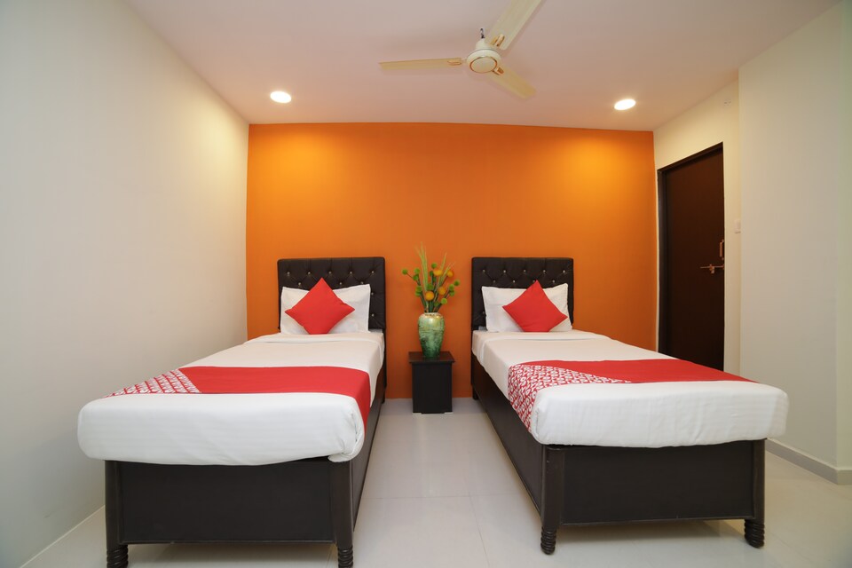 OYO 36866 Carnival Inn, Airport Wardha Road, Nagpur