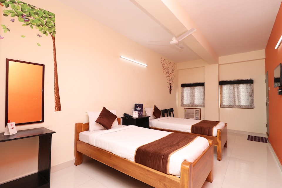 OYO 3608 Hotel Sun City, Platan Bazar Guwahati, Guwahati