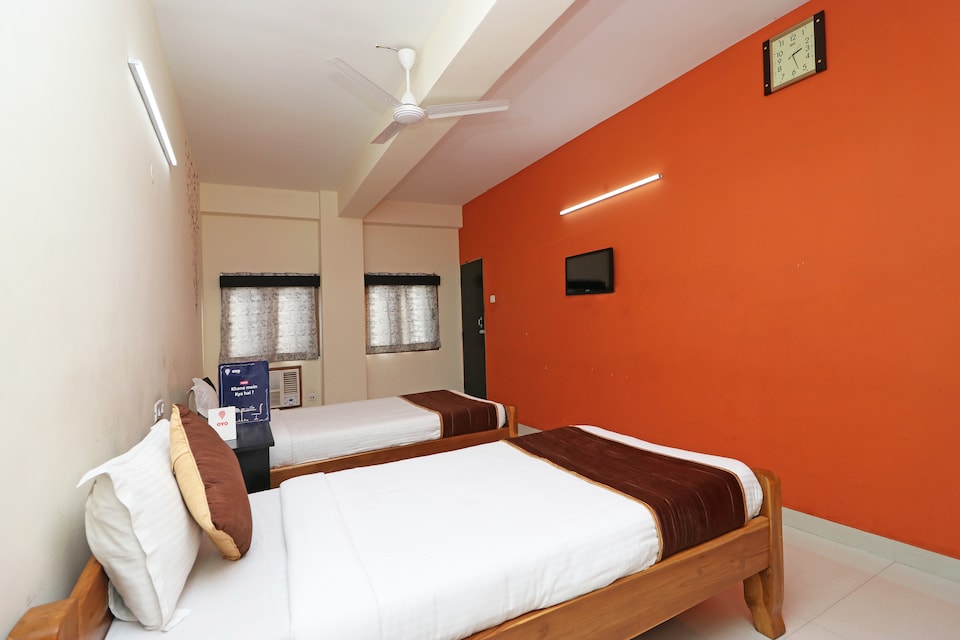 OYO 3608 Hotel Sun City, Platan Bazar Guwahati, Guwahati