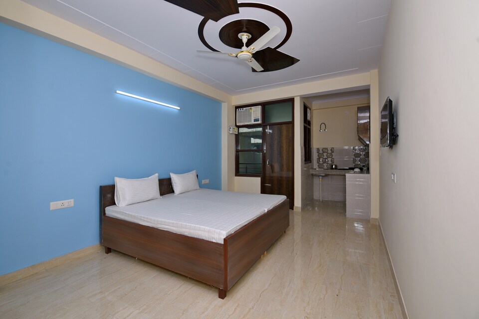 OYO LIFE GRG1388 Nr DLF Cyber City, DLF 4 Gurgaon, Gurgaon