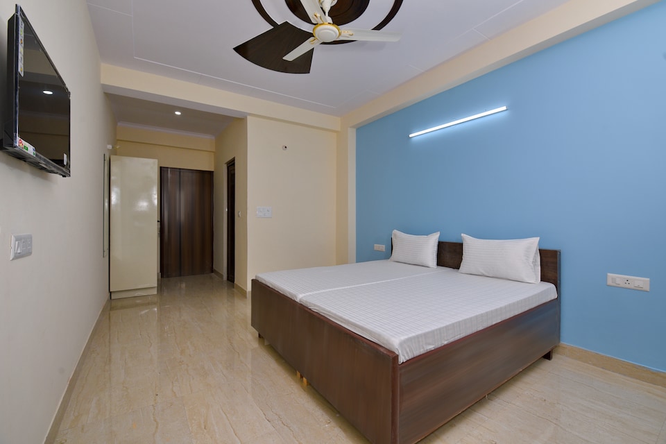 OYO LIFE GRG1388 Nr DLF Cyber City, DLF 4 Gurgaon, Gurgaon