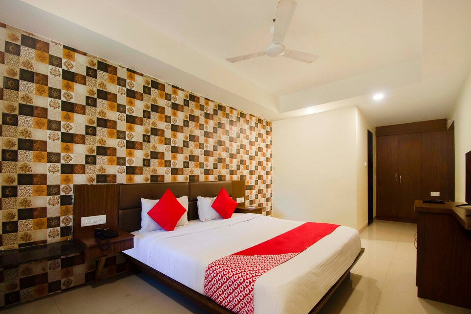Flagship 36881 Hotel Lion's Den, Lonavala, Lonavala
