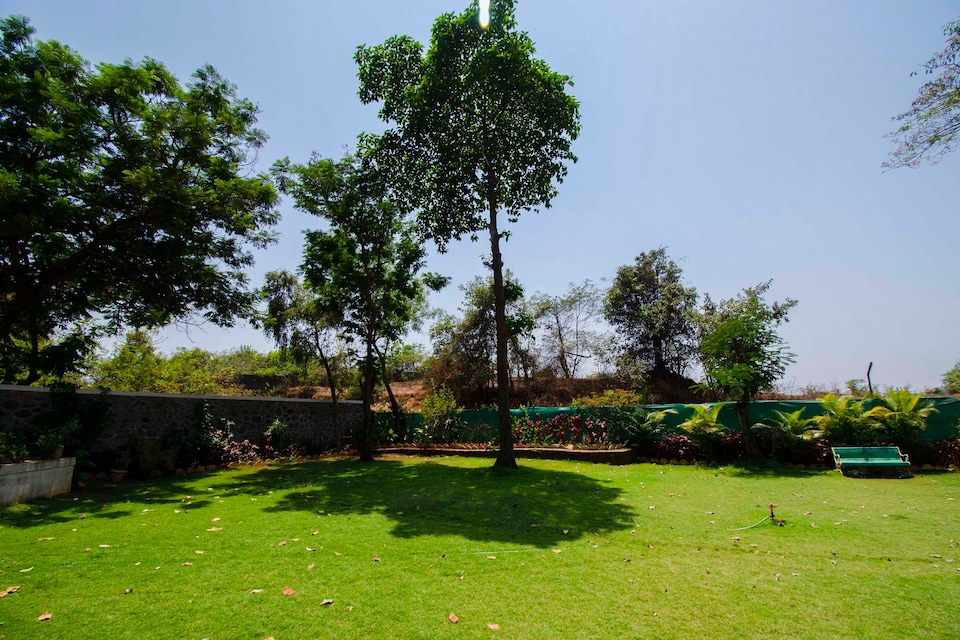 Flagship 36881 Hotel Lion's Den, Lonavala, Lonavala