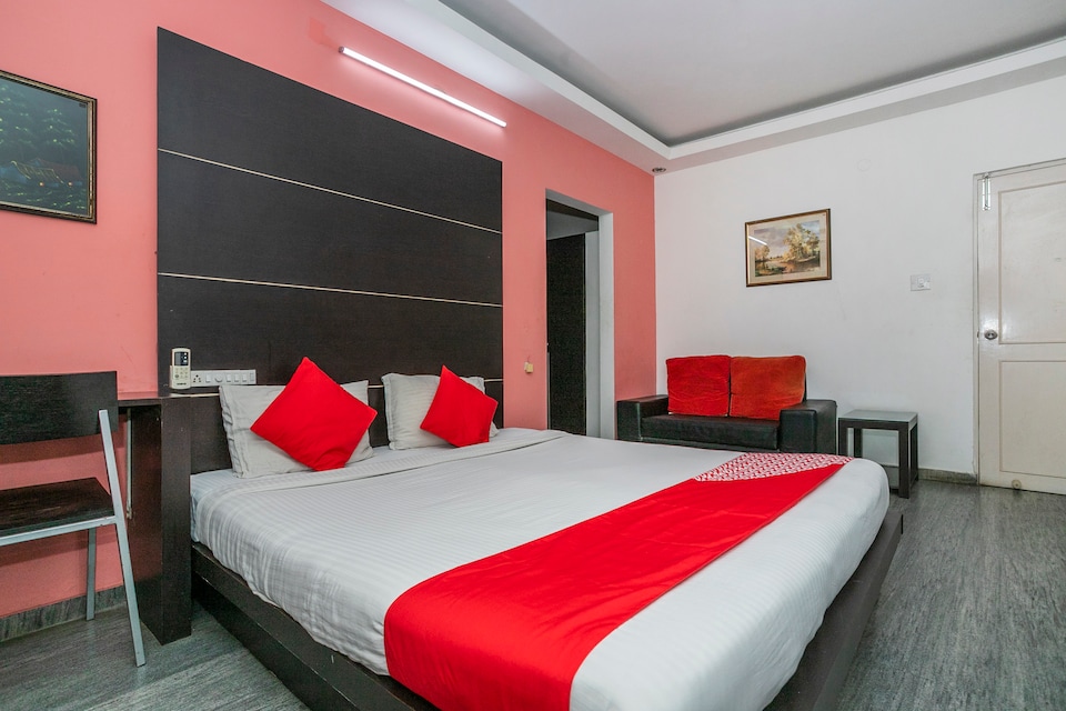 Collection O 36894 Golden Sands Koramangala, Koramangala Sony World Signal-II, Bangalore