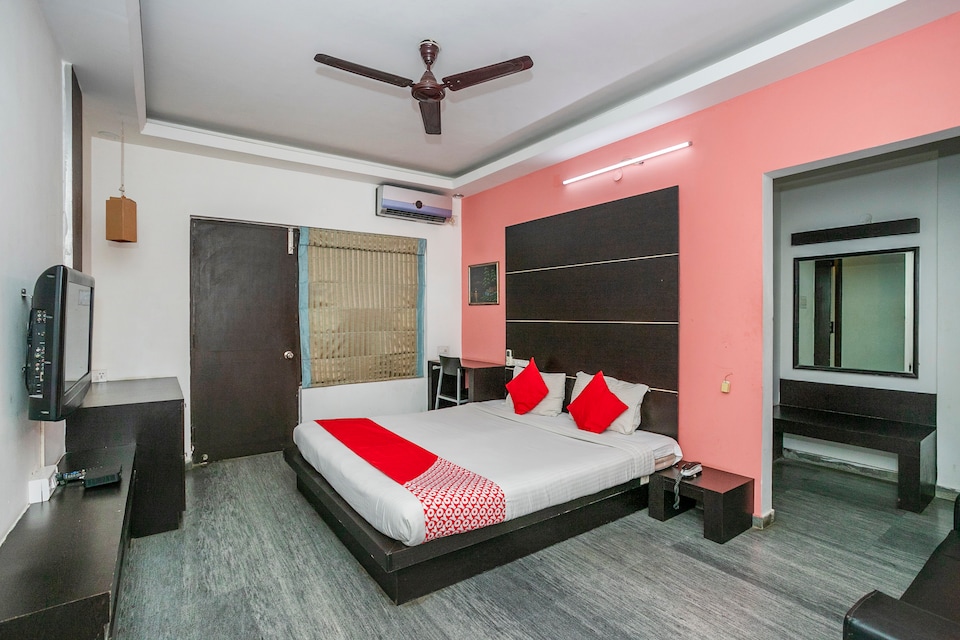 Collection O 36894 Golden Sands Koramangala, Koramangala Sony World Signal-II, Bangalore