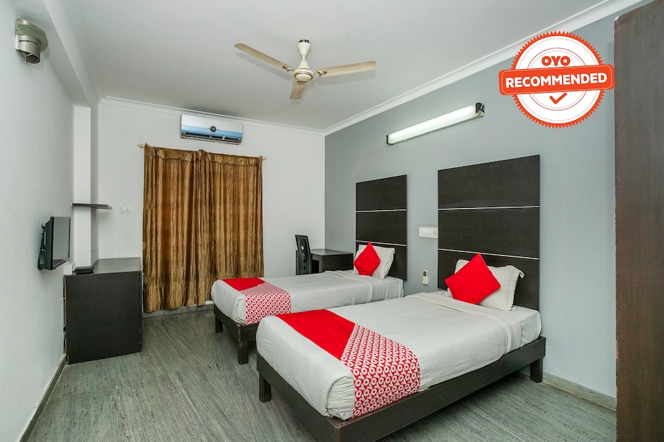 Collection O 36894 Golden Sands Koramangala, Koramangala Sony World Signal-II, Bangalore