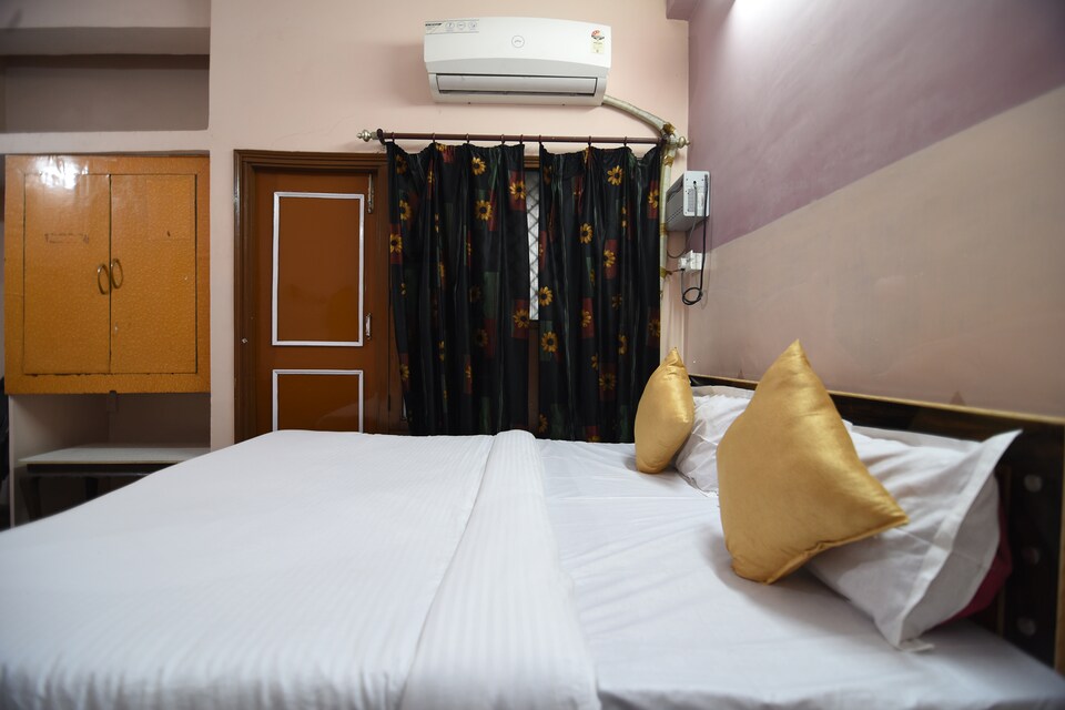 SPOT ON 36965 Hotel Star, Charbagh Lucknow, Lucknow