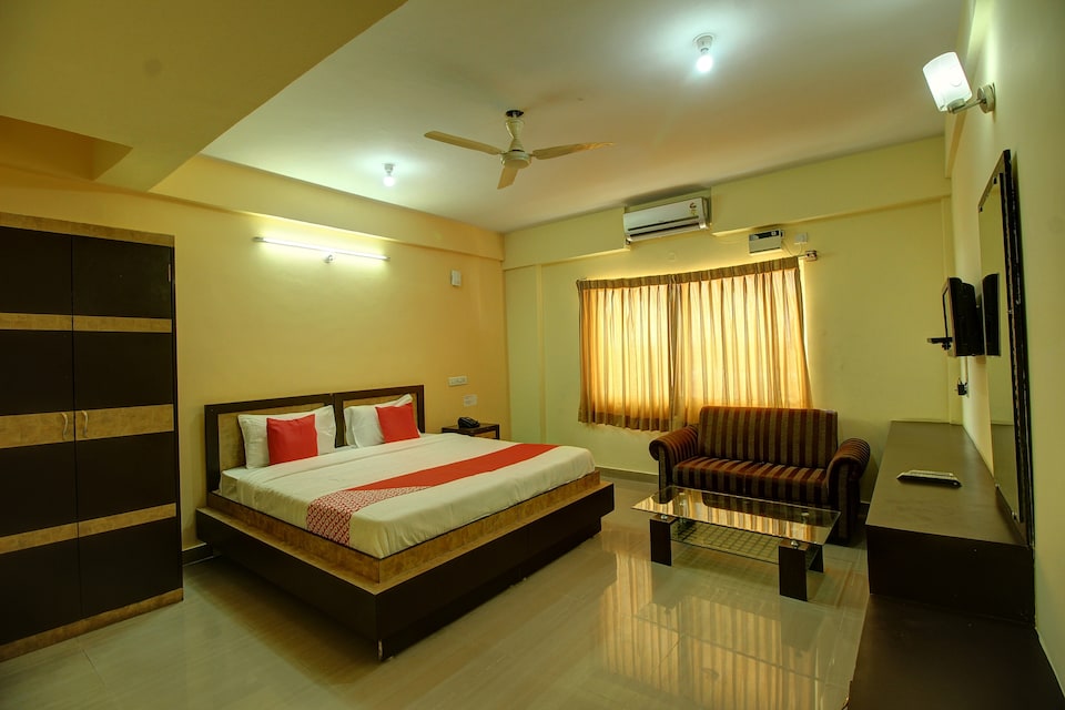 OYO 36976 Hotel Rajashree Comforts, Doddaballapura-Bangalore, Doddaballapura