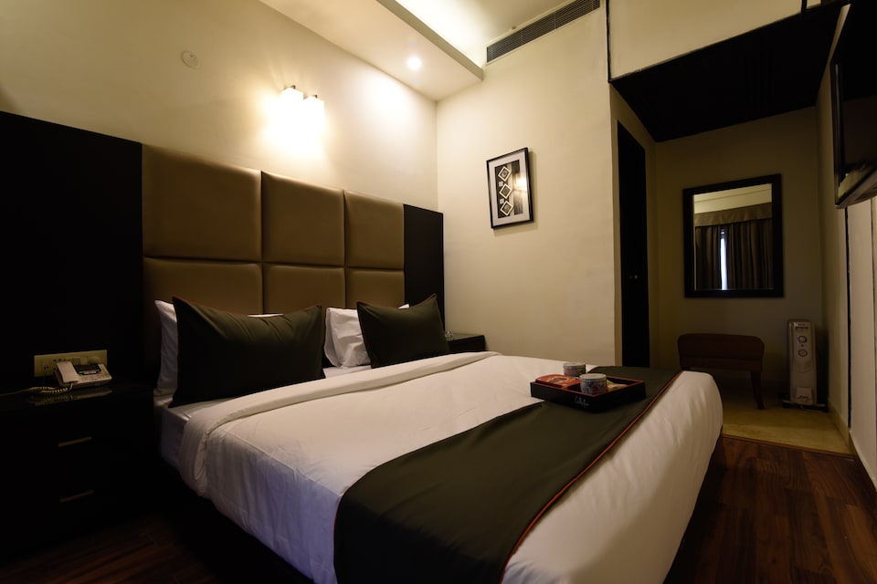 Live as LCK1737, Charbagh Lucknow, Lucknow