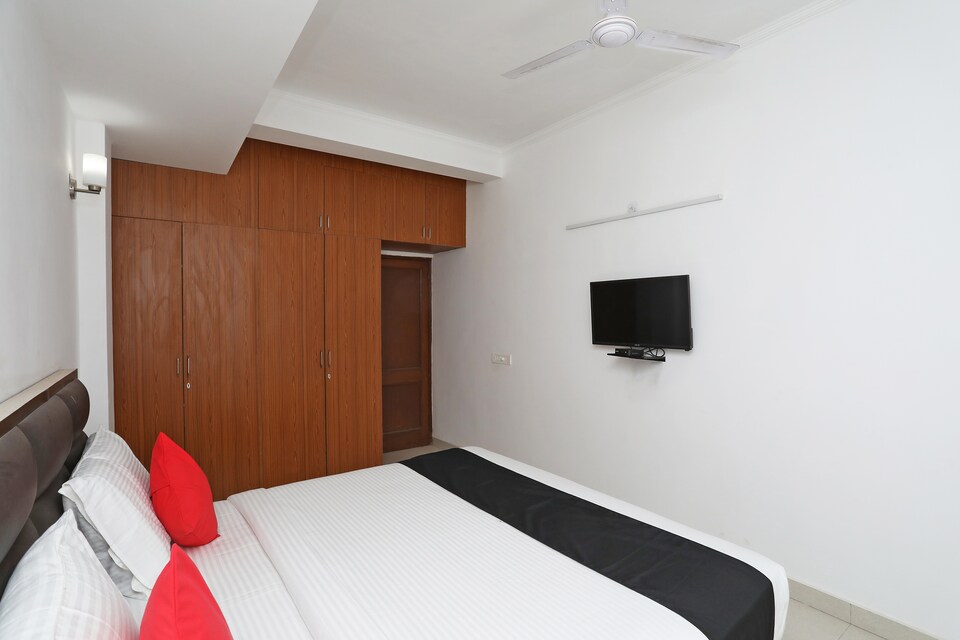 Capital O 36987 Cosy Tree, Cyber City, Gurgaon