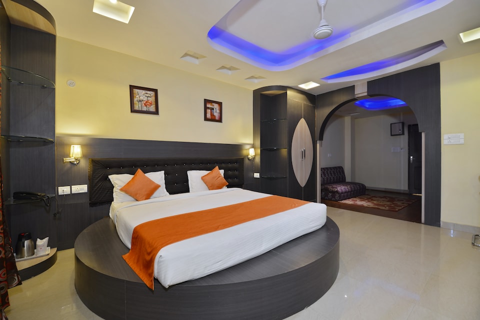 OYO 10909 Sunrise INN, Firayalal, Ranchi