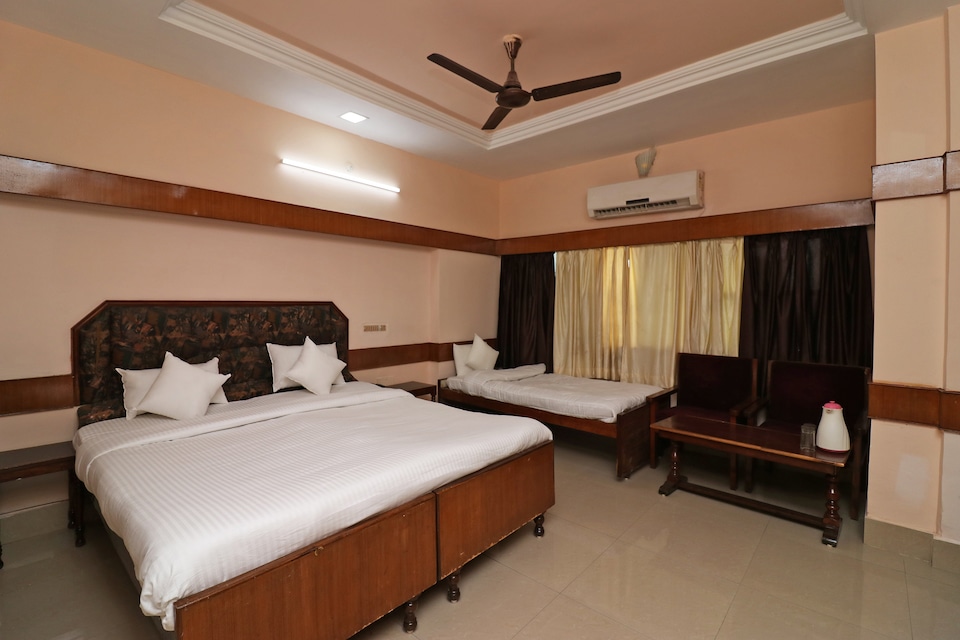 SPOT ON 37002 Hotel Natraj, Bilaspur, Bilaspur
