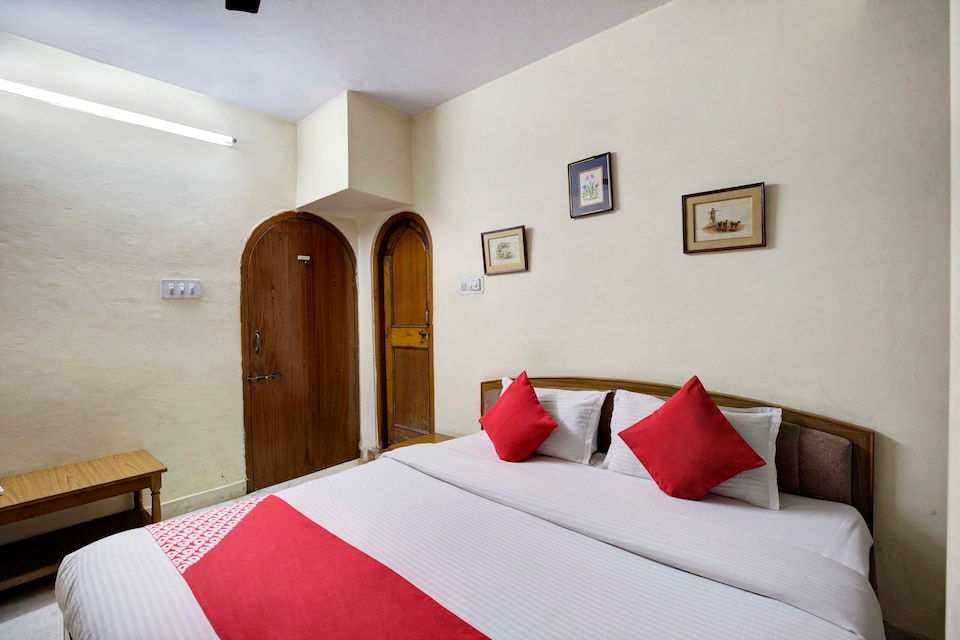 OYO 37015 Amber House, Gulab Bagh, Udaipur