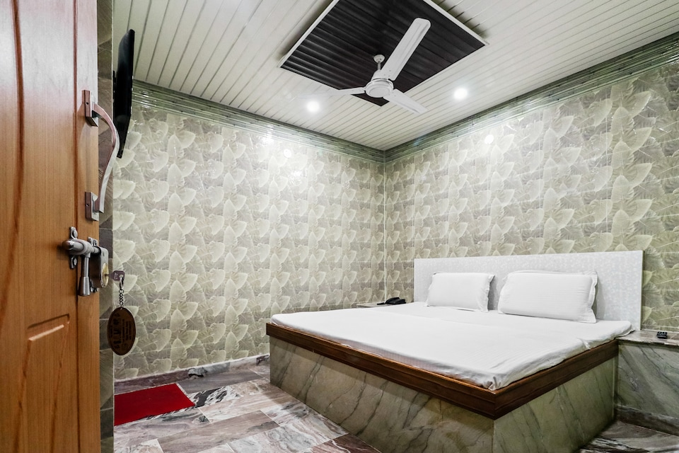OYO 37017 Ss Lodge, Katra, Katra