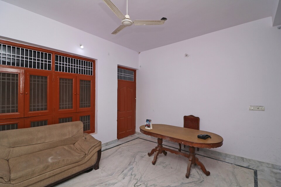 OYO 37023 Siya Diya Residency, Corporate Complex, Agra