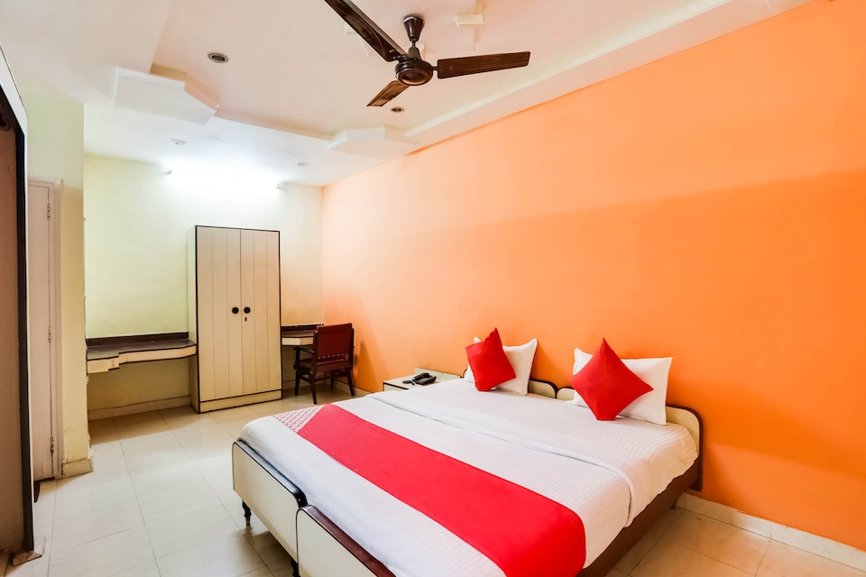 OYO  Flagship 37028 Hotel Sheela, Durg, Bhilai