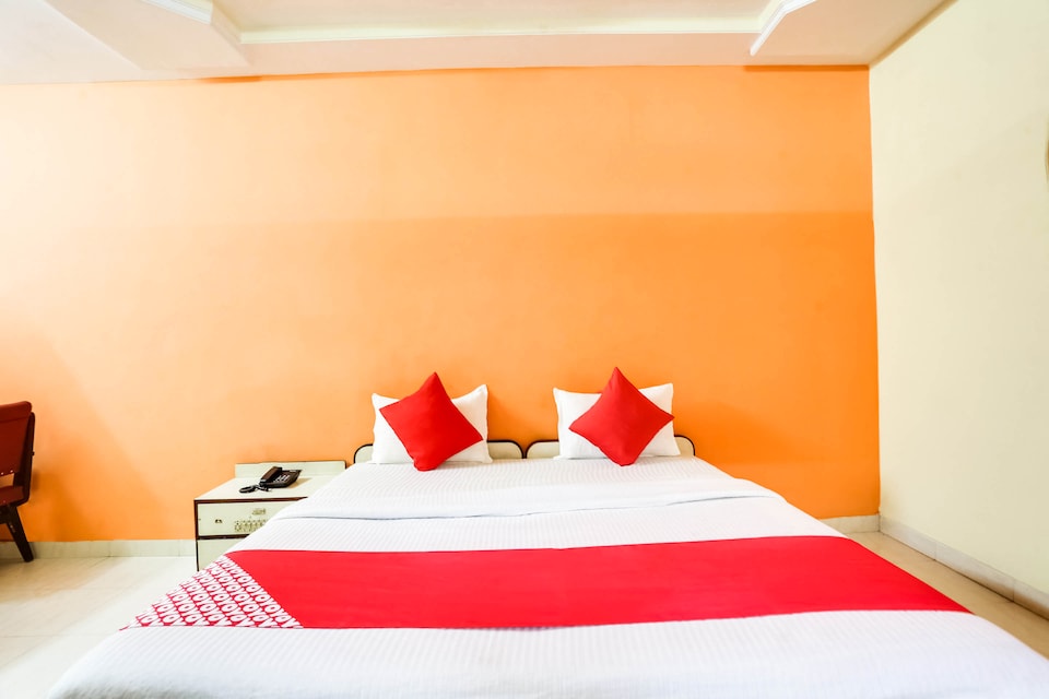 OYO  Flagship 37028 Hotel Sheela, Durg, Bhilai