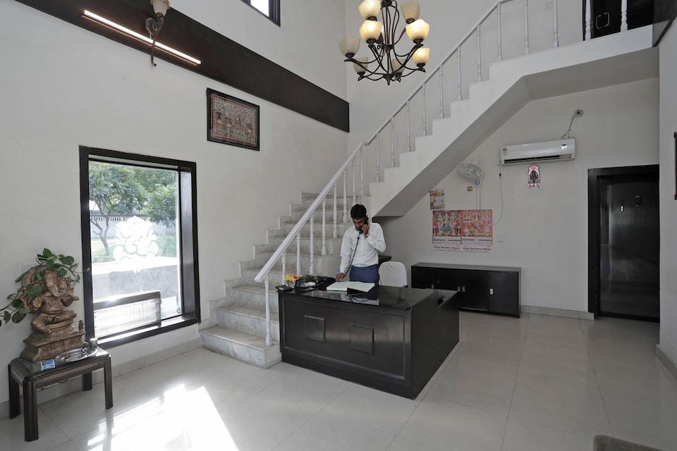 OYO 37035 Royal Residency Resorts, Bawal, Bawal