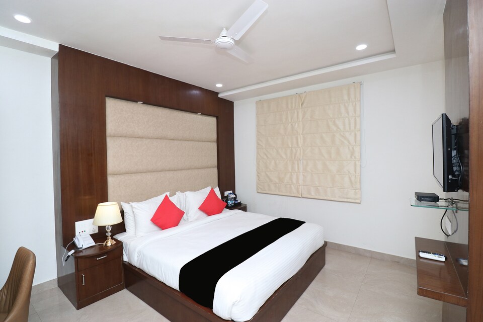 Capital O 37043  Big Daddy-A Boutique Hotel, Corporate Complex, Agra