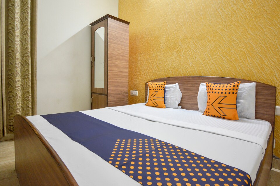 SPOT ON 37048 Saini Guest House, Zirakpur, Zirakpur