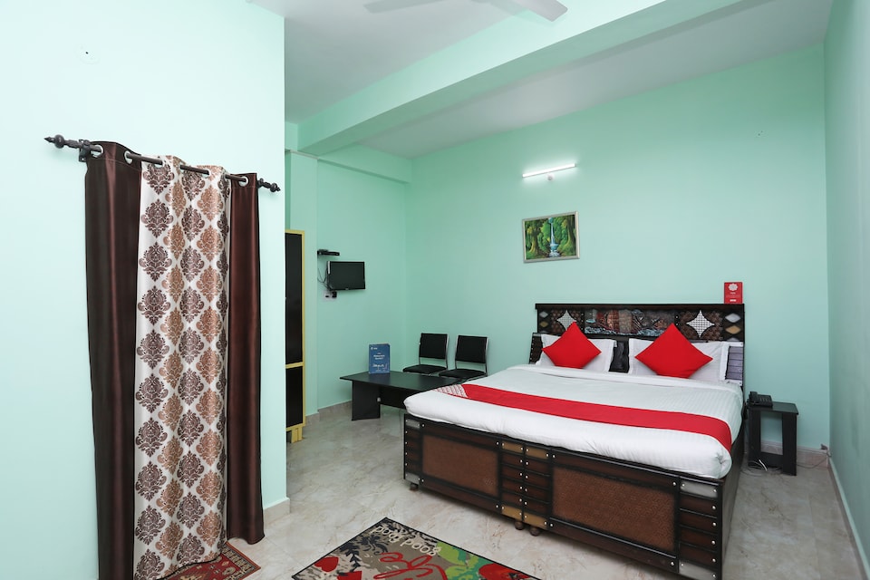 OYO 37054 Amit Guest House, Solan, Solan