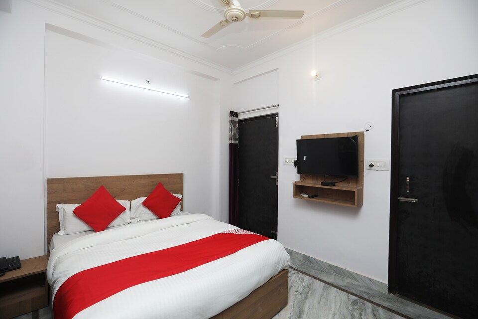 OYO 37055 M R Residency, Okhla Jasola Delhi, Delhi