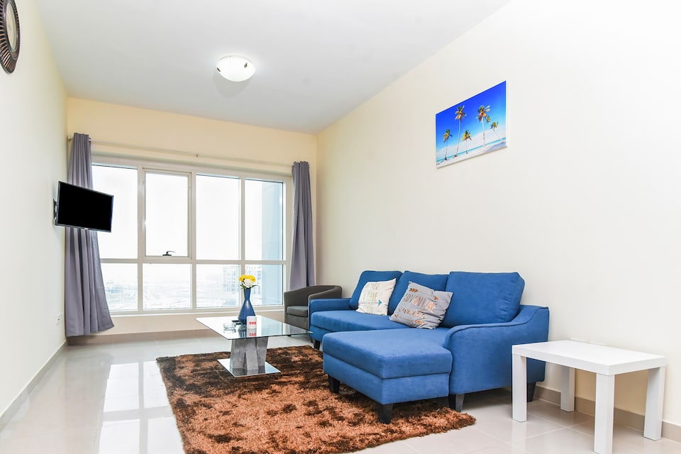 OYO Home 176 1BHK Lake tower JLT, Jumeirah Lake Towers Dubai, Dubai