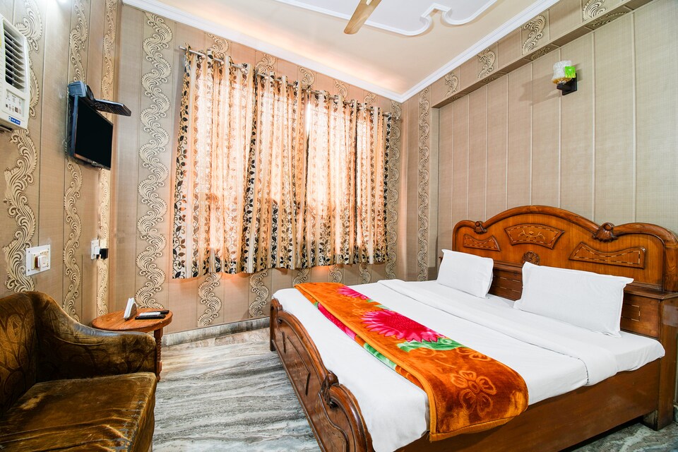 SPOT ON 37066 Hotel Aman Palace, Moradabad, Moradabad