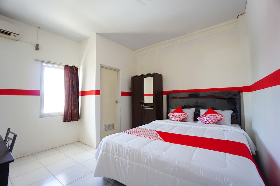 OYO 776 Bless House, Teling, Manado