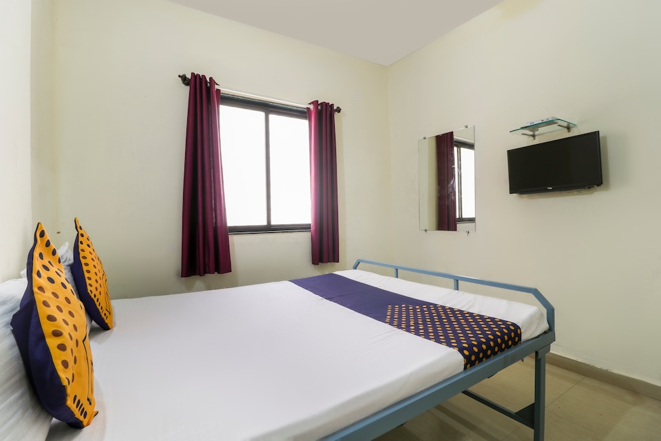 SPOT ON Sai Sidhi Lodge, Hadapsar Pune, Pune