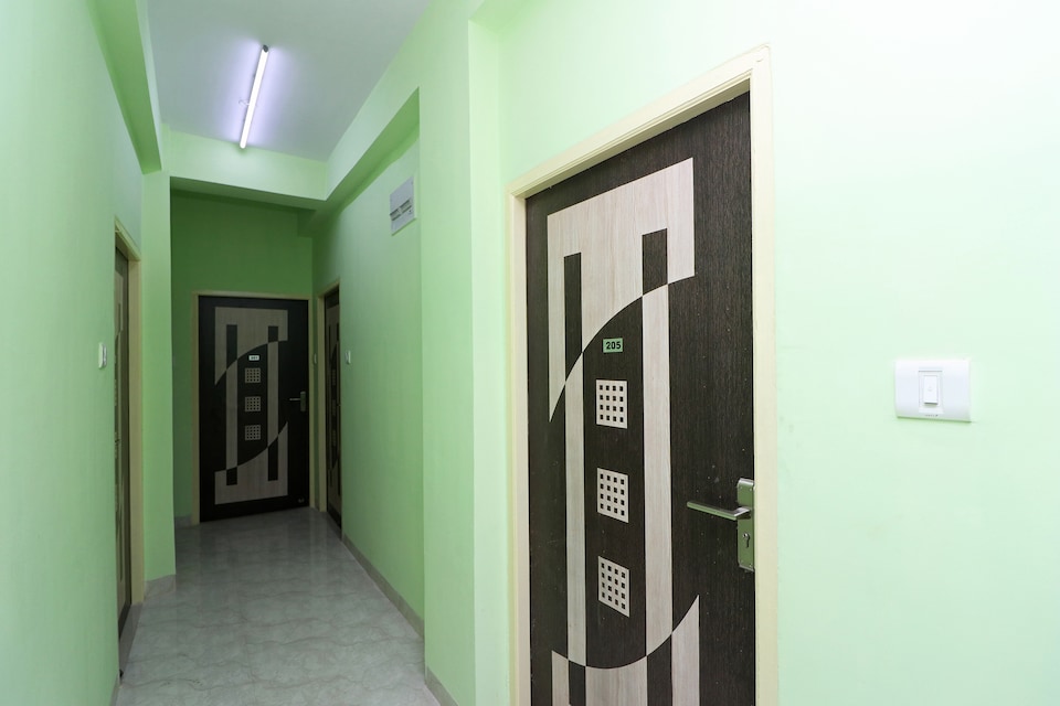 Super Hotel O Apan Guest House Near Acropolis Mall, Ruby Hospital Kolkata, Kolkata
