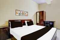 Hotel O Rohini Sector 18 Metro Station Formerly Mohit Plaza