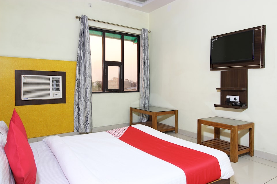 OYO 37123 Hotel Pacific, ISBT Kashipur, Kashipur
