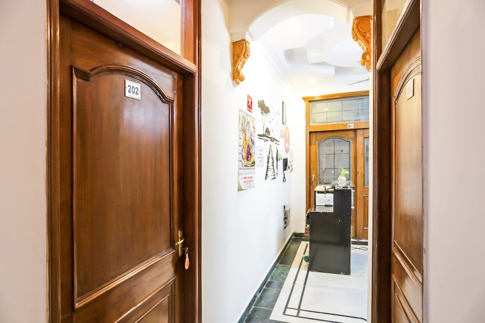 OYO Asr Guest House Near Pacific Mall Tagore Garden, Rajouri Garden Delhi, Delhi