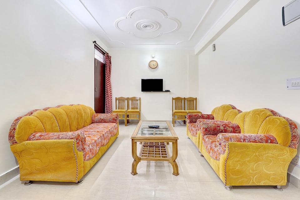 OYO Home 37125 Comfortable 2BHK Hills View, Bhowali Nainital, Nainital