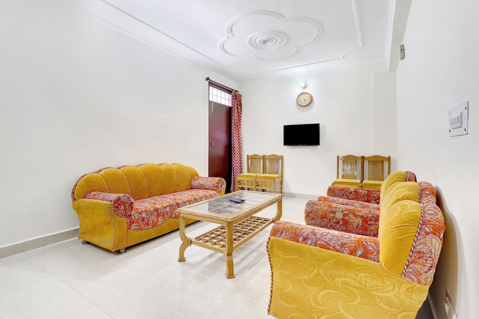 OYO Home 37125 Comfortable 2BHK Hills View, Bhowali Nainital, Nainital