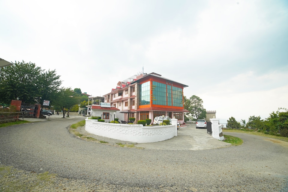 OYO 37141 Pathik Resort, Mukteshwar, Mukteshwar