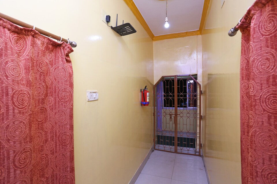 OYO 37151 Dwarikamayee Lodge, Railway Station Bhubneshwar, Bhubaneswar