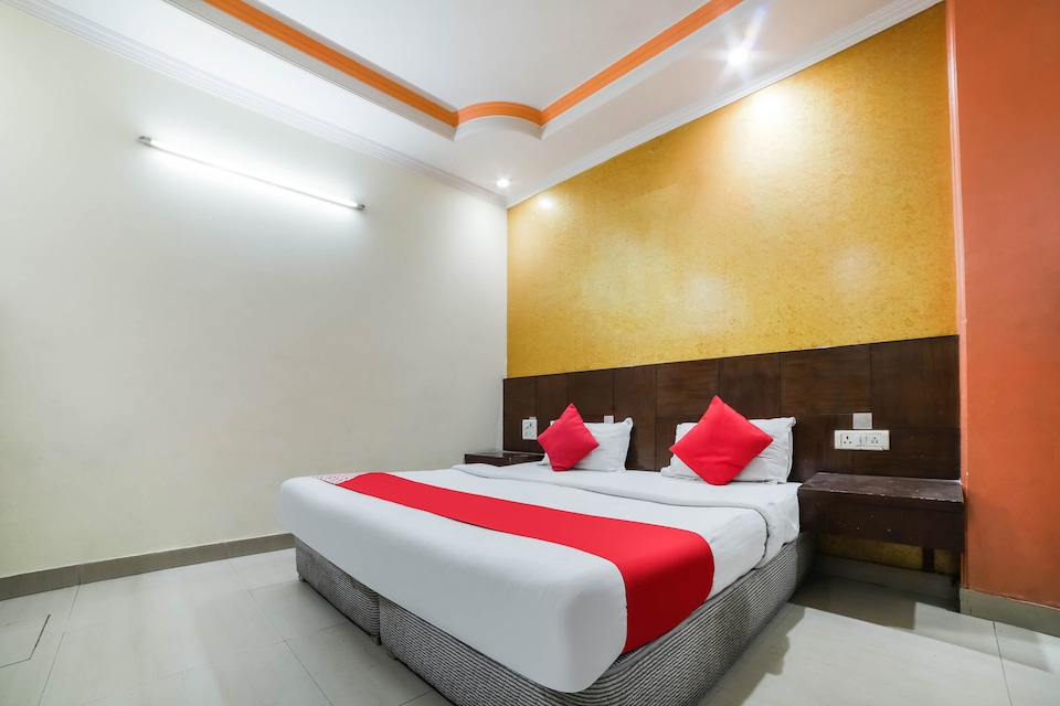 Hotel O Viraat, Paharganj Delhi, Delhi