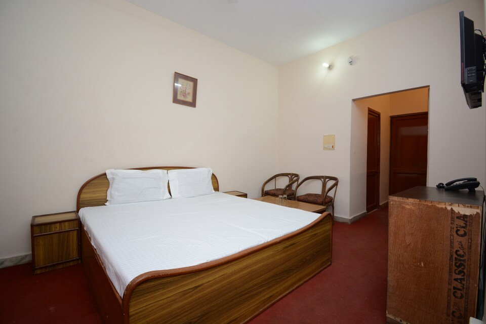 OYO 37159 होटल तनवीर, Kharar, खरड़