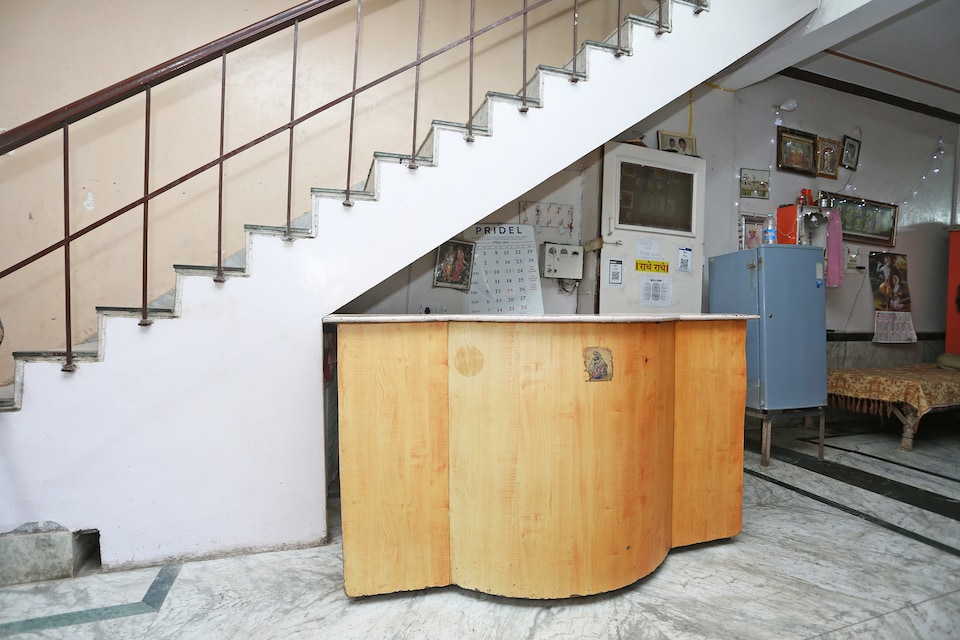 OYO 37162 Banke Bihari Ashram, Banke Bihari Mandir Vrindavan, Vrindavan