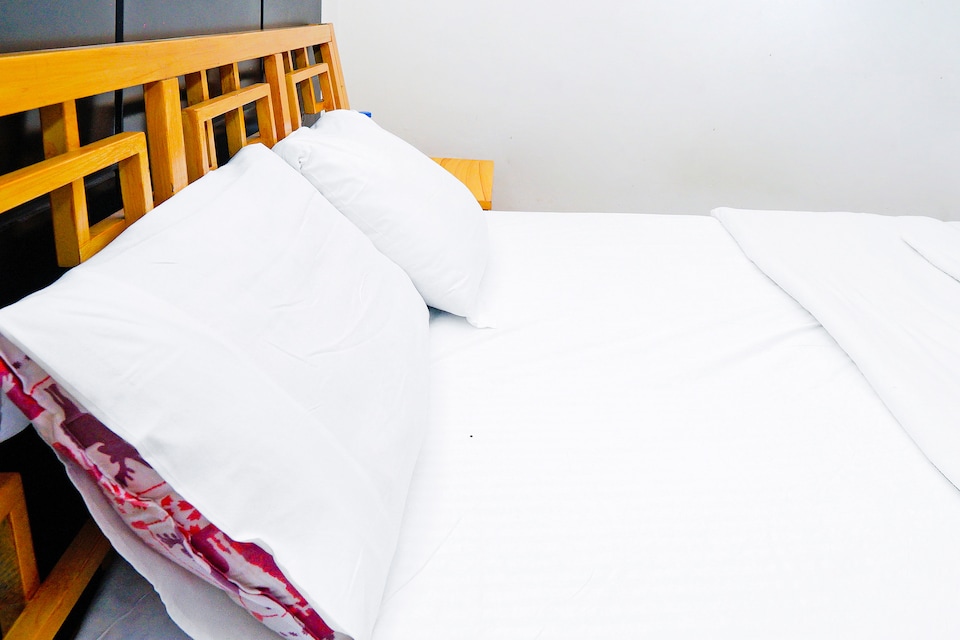 OYO 177 Al Ammari Hotel, Deira, Dubai