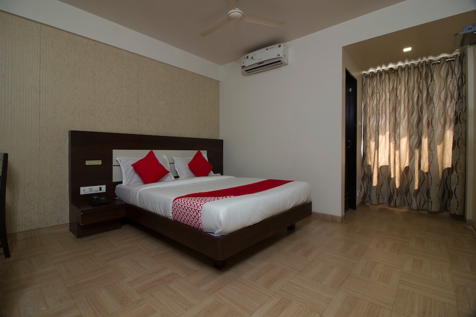 OYO 37193 Vijay Sagar Deluxe, Mumbai- Kalyan-Bhiwandi- Badalapur, Mumbai