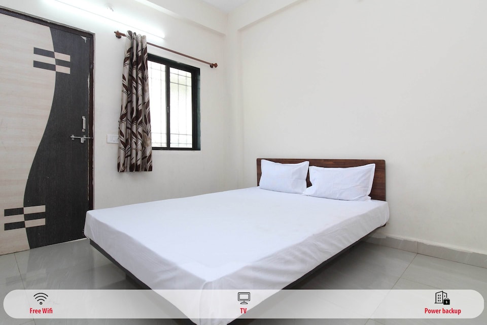 OYO 37198 Matoshree Niwas, Lonavala Market, Lonavala