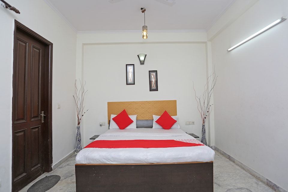 OYO 37202 Arcade Inn, Indirapuram Ghaziabad, Ghaziabad